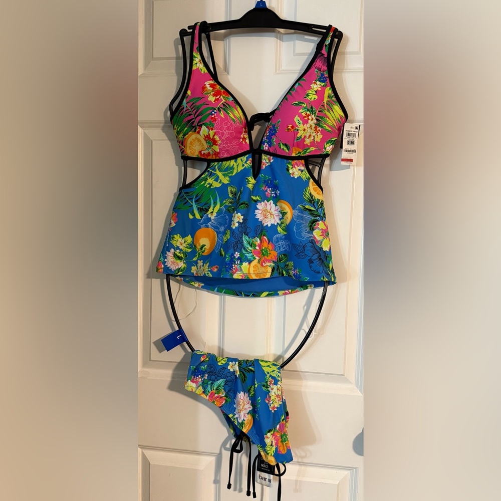 Bar III Plunge Tankini Tropical Print Size L Bottoms and Medium Top - Picture 3 of 5